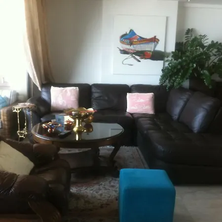 Penthouse *roof Garden* Pool* Gym-finikoudes Beach Διαμέρισμα *