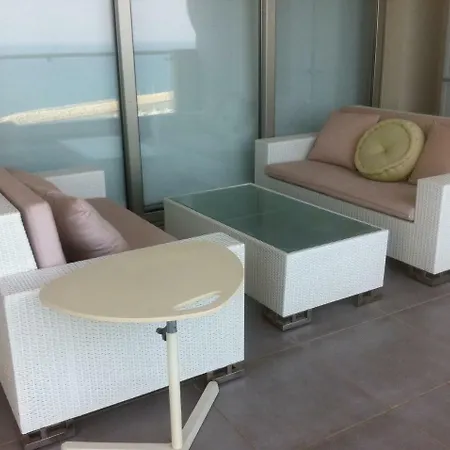 Penthouse *roof Garden* Pool* Gym-finikoudes Beach Διαμέρισμα Λάρνακα