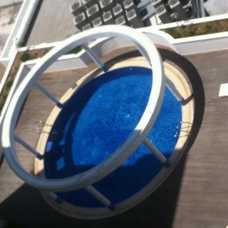 Penthouse *roof Garden* Pool* Gym-finikoudes Beach Larnaca
